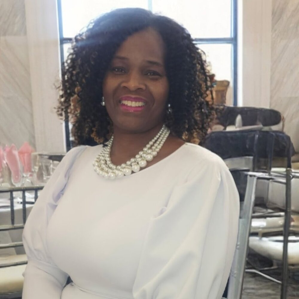 Meet your Posher, Yolanda